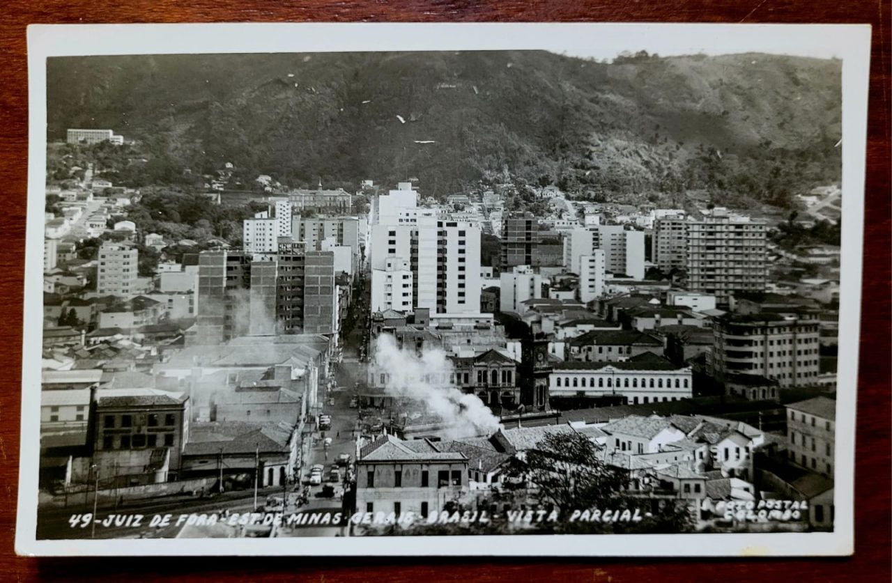 | Casa do Colecionador Cartão Postal - Minas Gerais (Juiz de Fora) Vista Parcial da Cidade – Foto Postal Colombo – Anos 50/60