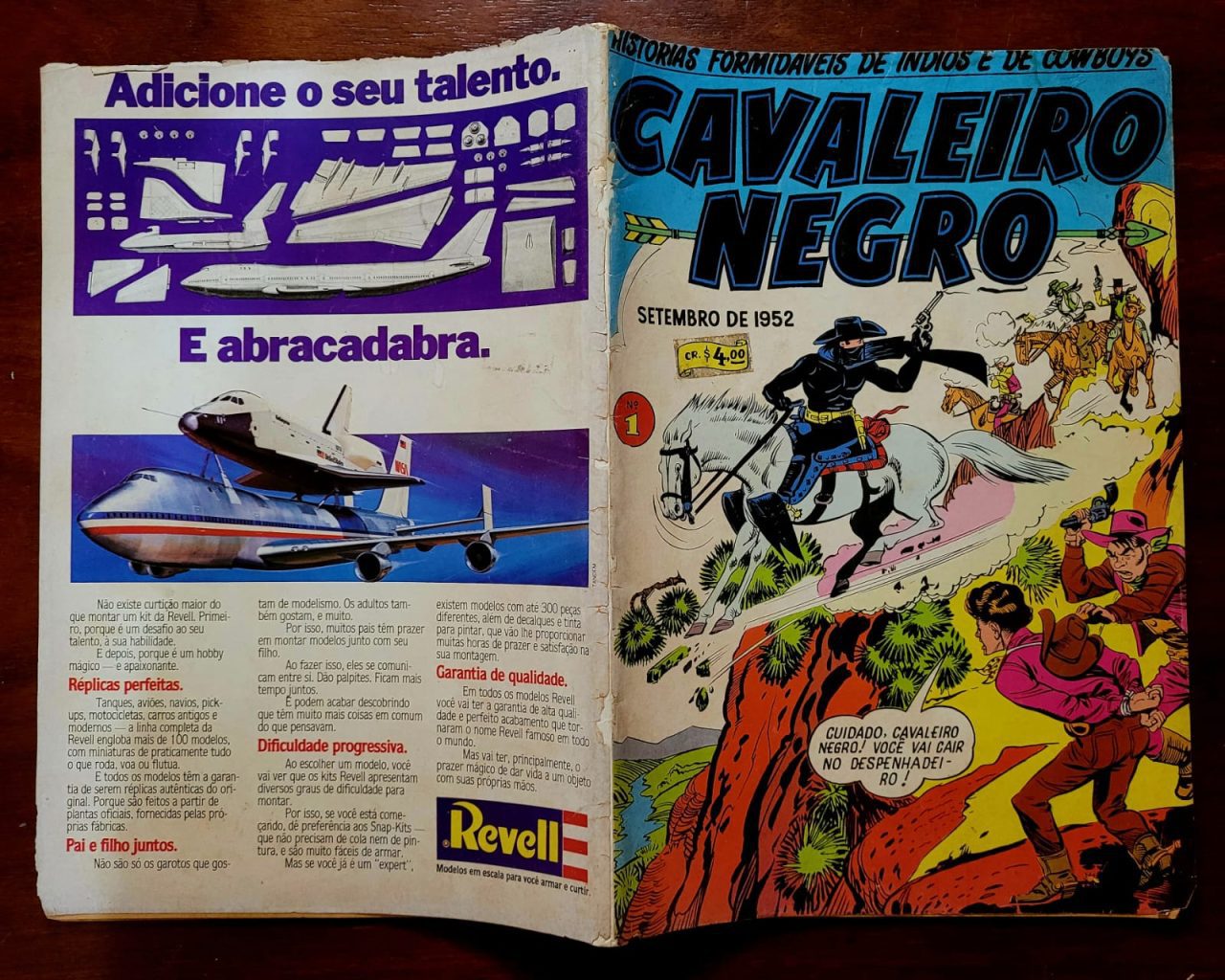 | Casa do Colecionador Cavaleiro Negro Nº 01 (Editora Rio Gráfica - RGE) Setembro 1952 (Reedição Oficial)