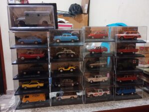 Coleção de miniaturas de carros antigos