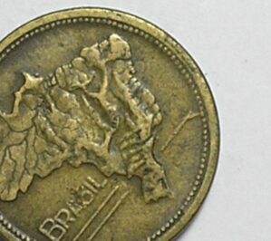 Variante Inédita: 1 Cruzeiro - 1949 / Traço a direita cortado toca a borda / Bz-Al