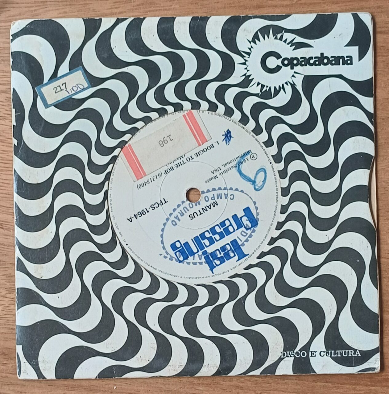 | Casa do Colecionador 25ma. Vinil compacto Mantus. Boogie tô the Bop. Live is a natural thing.