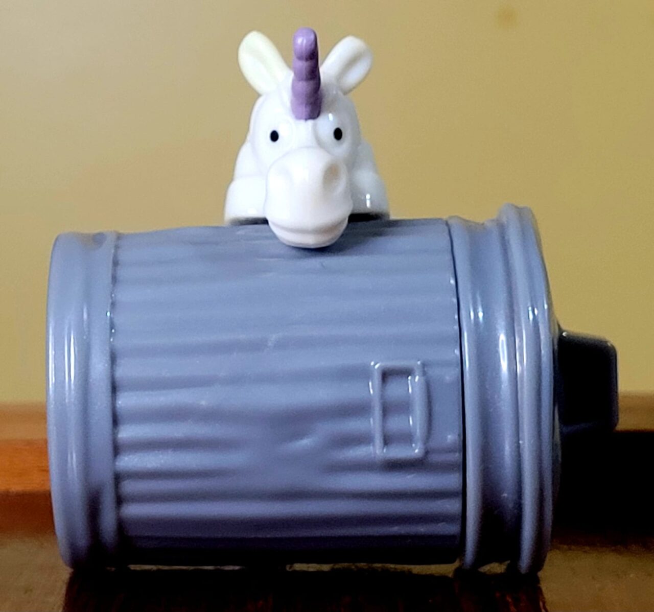 | Casa do Colecionador Brinquedo McDonald's - Disney Pixar Dois Irmãos – Unicórnio Branco Colecionável Raro - 2020