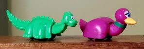 Kinder Ovo - K96 n°15 e n°16 (Completa) Funny Rollers - Dinossauro e Pato com Rodinhas – Raros / 1996