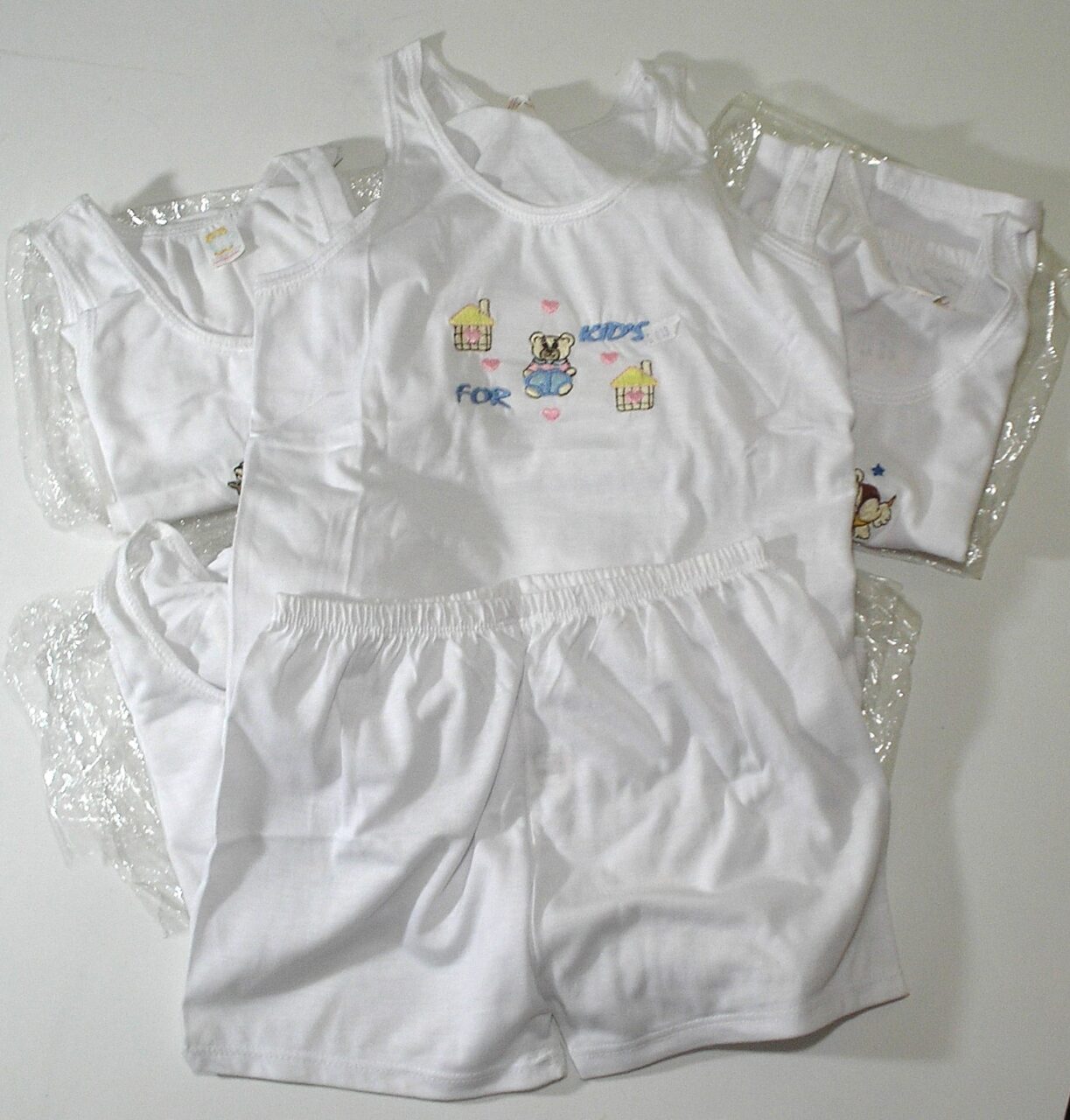 | Casa do Colecionador 5 Conjunto de passeio duas peças menino, bordados com tema de Ursinho, Veste 6 meses a 1 ano, Polieste e viscose