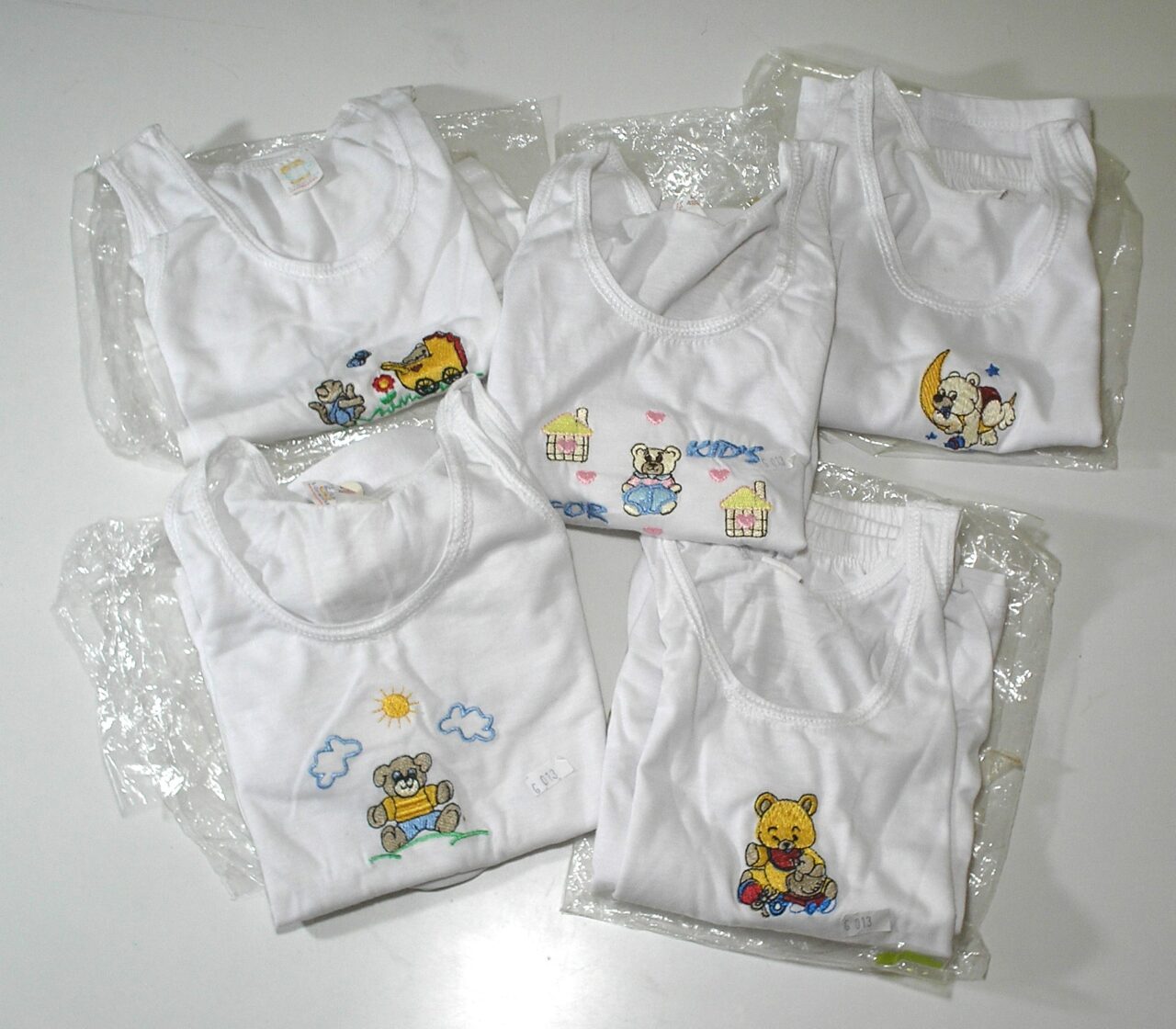 | Casa do Colecionador 5 Conjunto de passeio duas peças menino, bordados com tema de Ursinho, Veste 6 meses a 1 ano, Polieste e viscose