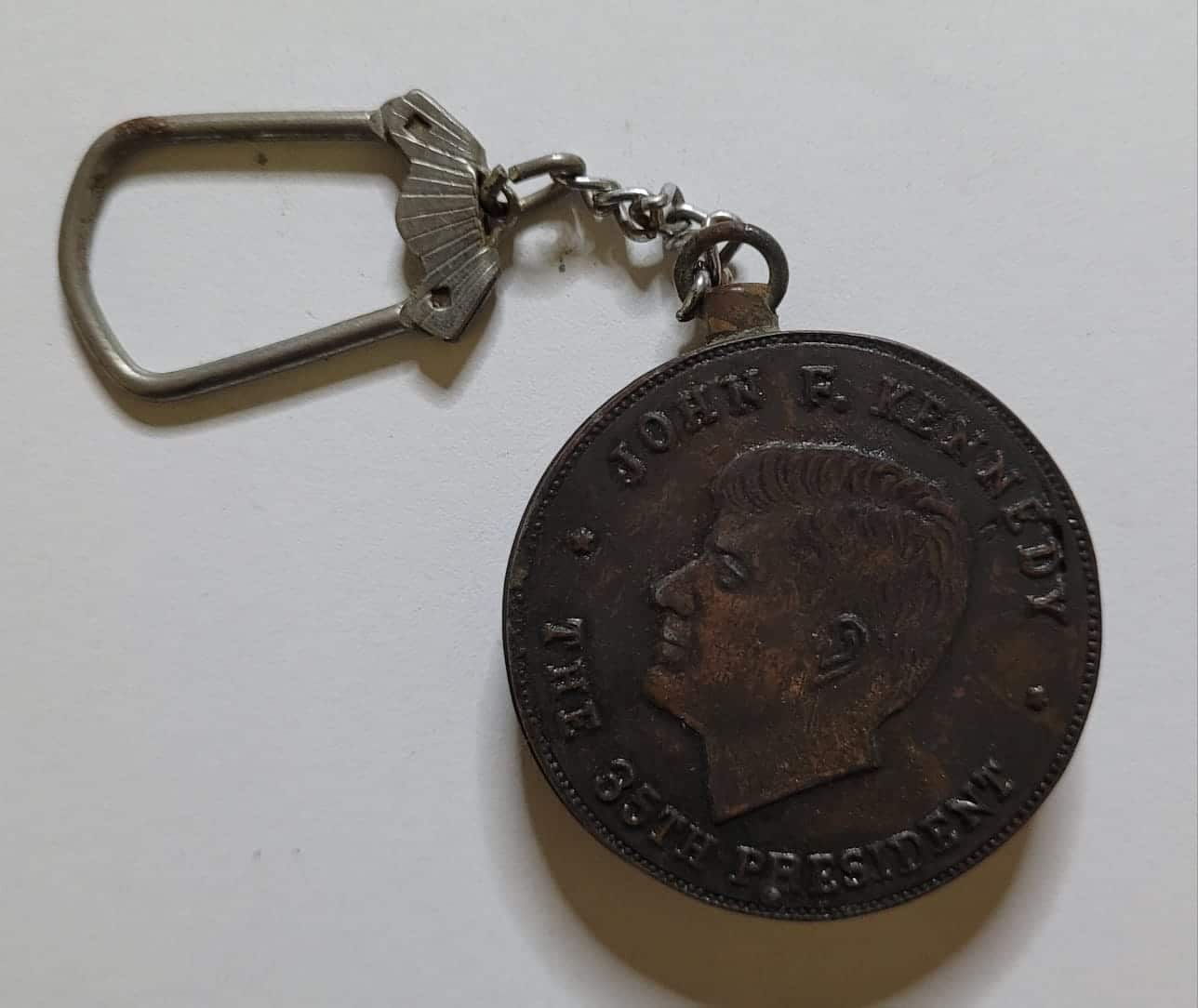 | Casa do Colecionador Chaveiro Isqueiro Antigo Medalha John F Kennedy 1963 Vintage Comemorativo Dos Eua 3