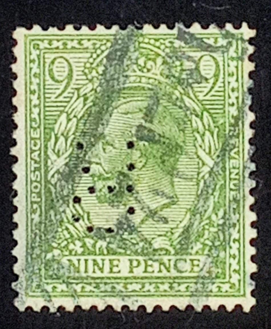 | Casa do Colecionador GRÃ BRETANHA - selo stamp Scott #183 9p King Eduard VII, Wmk 33, usado, 1922, 15x14, perfin "R"