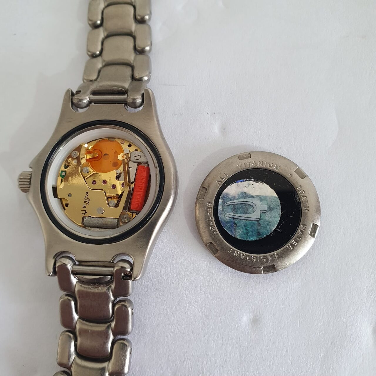 | Casa do Colecionador Relógio Bulova Marine Star Titanium Mod SE1131 Retrô Feminino (Frete Grátis)