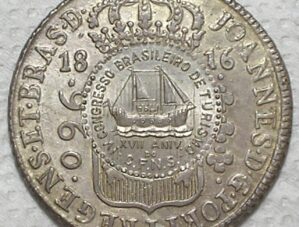 960 Réis - 1816-B com Carimbo aplicado no IV Congresso Brasileiro de Turismo "Sanpex - Santos - Ano Santos Dumont Set. 1956 / Prata / Flor de Cunho / box100m