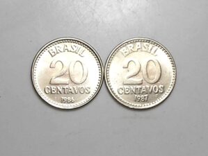 Peças bonitas de 20 Centavos 1986 e 1987 flor de cunho