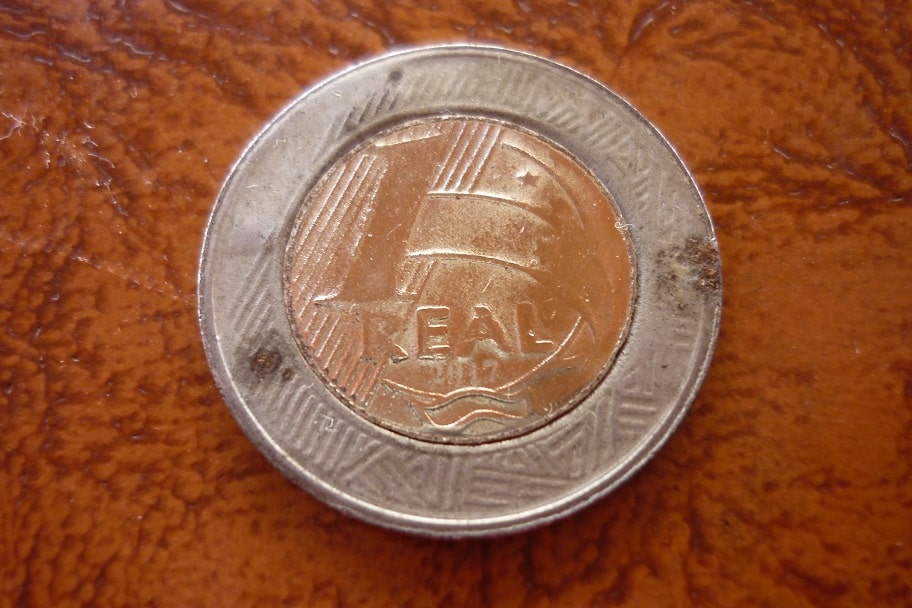 | Casa do Colecionador 1 REAL 2017 FALSA-REVERSO INCLINADO-BORDA DUPLA- PEQUENO BONÉ-VER FOTOS. - Imagem 2