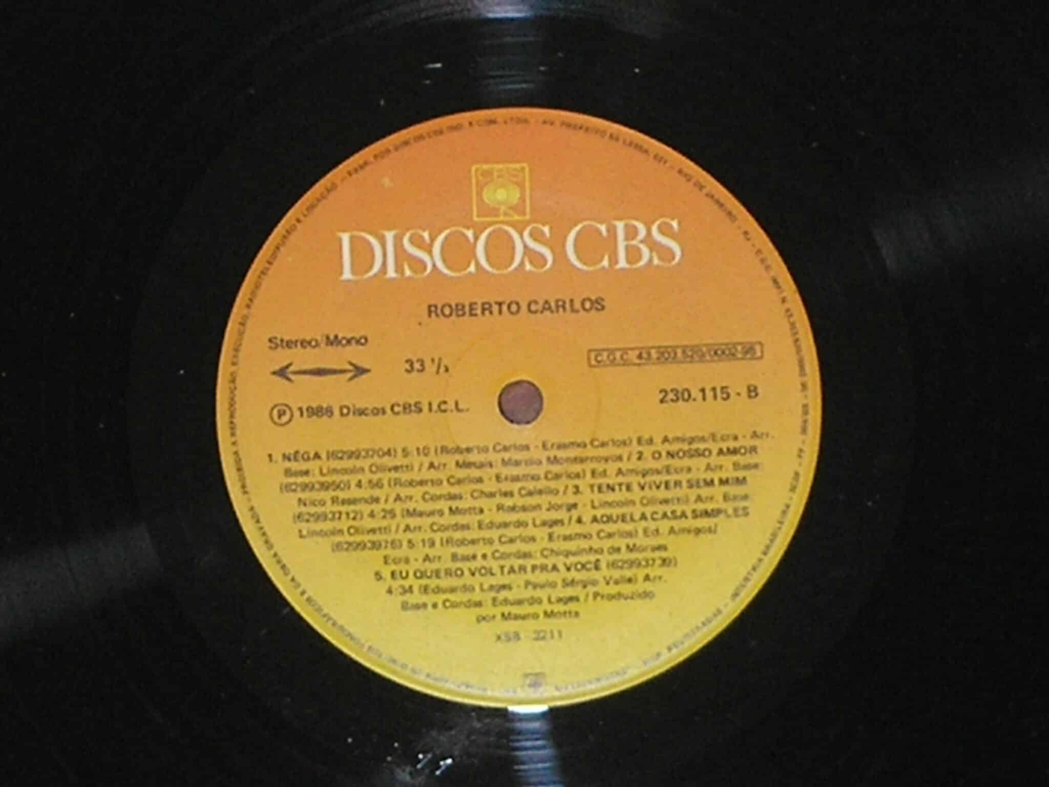 | Casa do Colecionador Álbum Vinil Disco "Roberto Carlos "- Apocalipse / - Parada 1986 (Grandes Sucessos / CBS / Em excelente estado de conservação