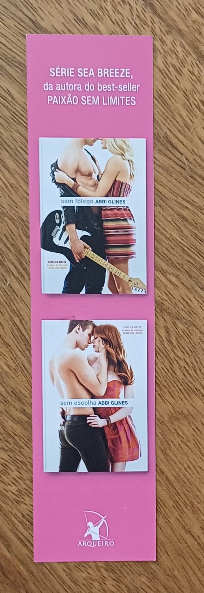| Casa do Colecionador Cartão Marca paginas ed Arqueiro Abbi Glines.