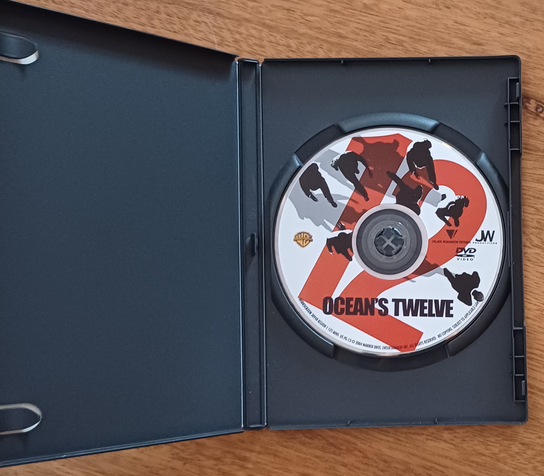 | Casa do Colecionador Dvd em inglês Ocean's twelve. Teo thumbs up. - Imagem 2