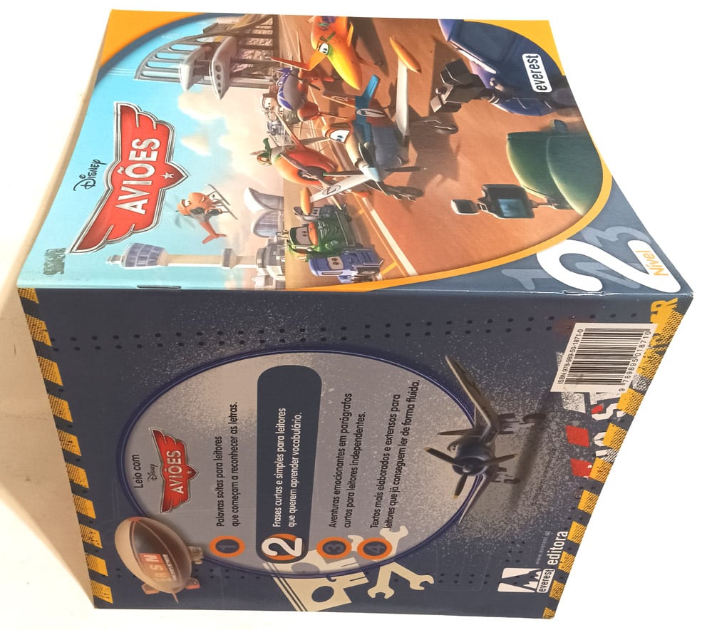 | Casa do Colecionador Aviões - Leio com Disney . Everest – 2013.