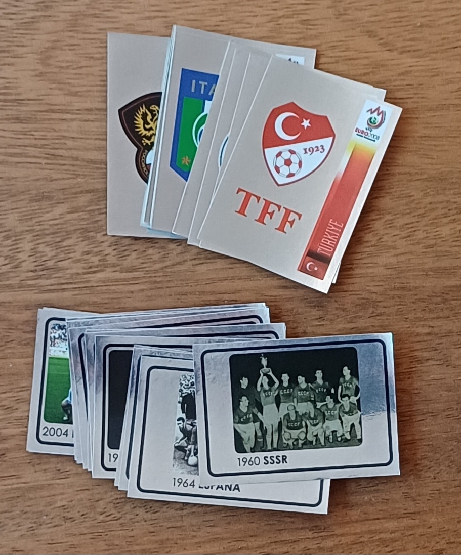| Casa do Colecionador Figurinhas Panini Uefa Euro 2008. Federação e seleções campeãs.