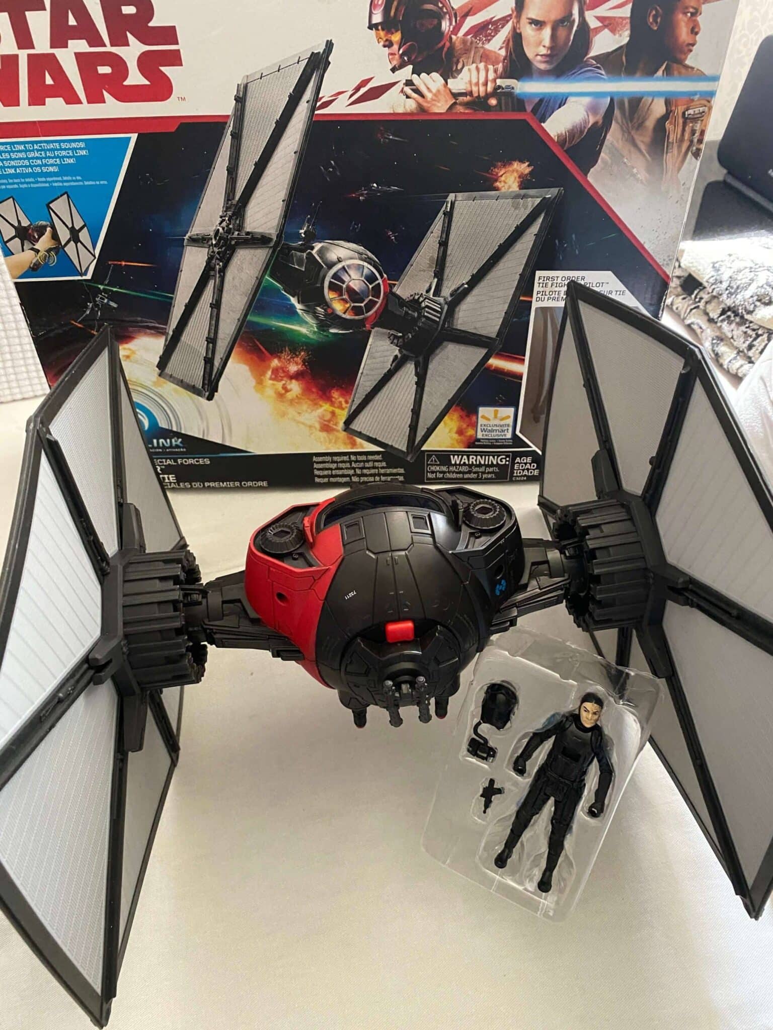 | Casa do Colecionador First Order Special Forces TIE Fighter Star Wars Hasbro 2017