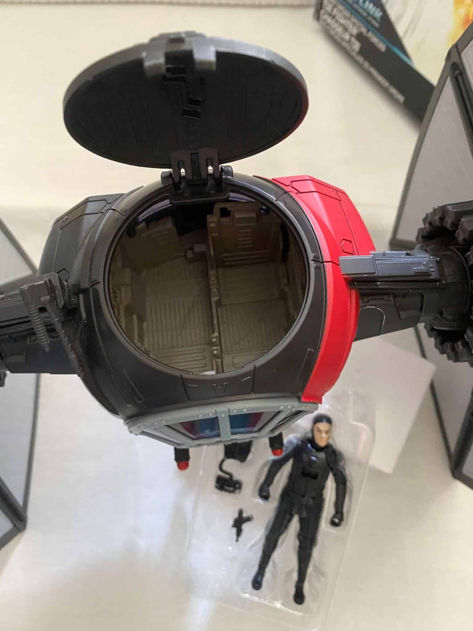 | Casa do Colecionador First Order Special Forces TIE Fighter Star Wars Hasbro 2017