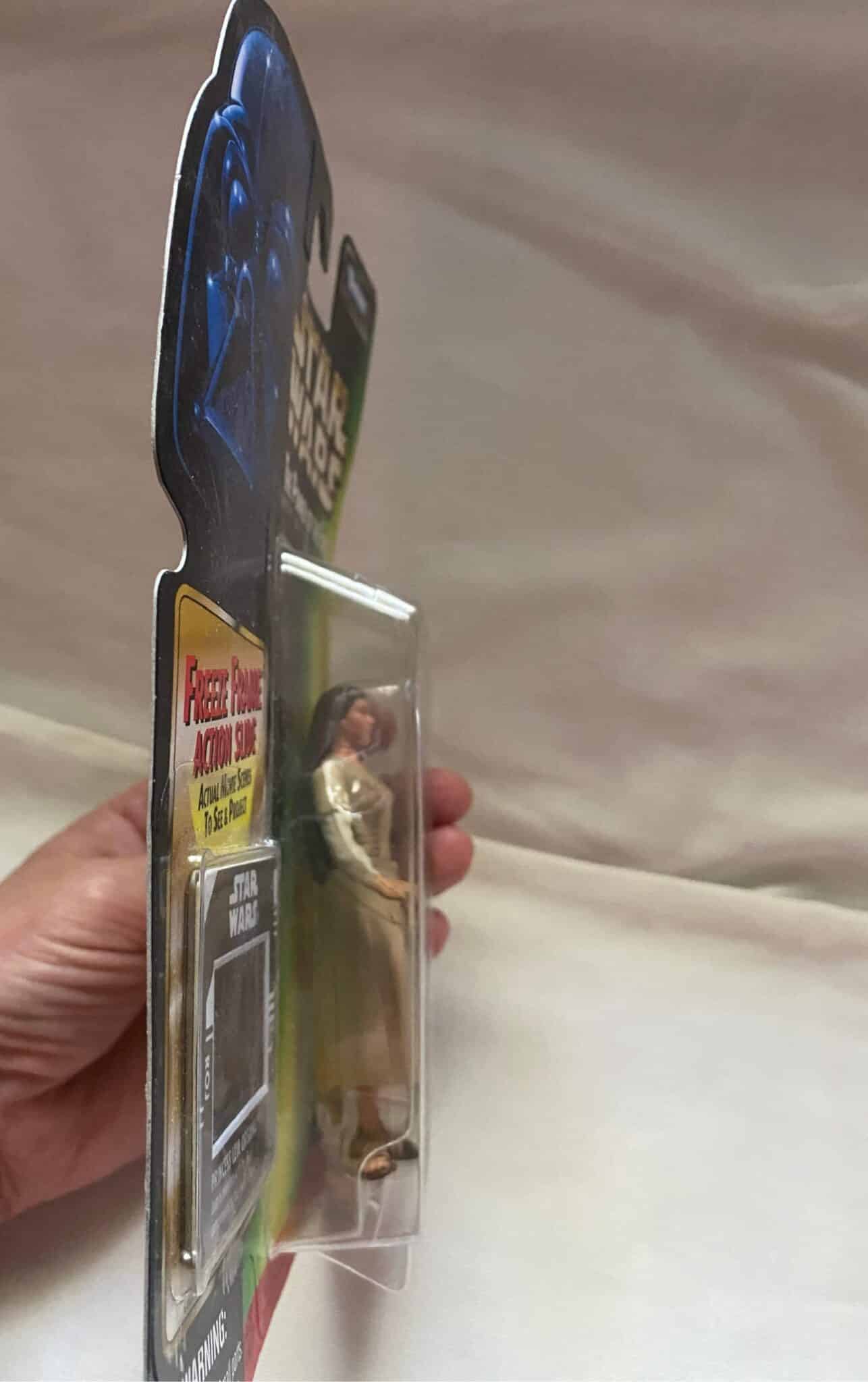 | Casa do Colecionador Princess Leia Organa Star Wars Kenner 1997 POTF Lacrada