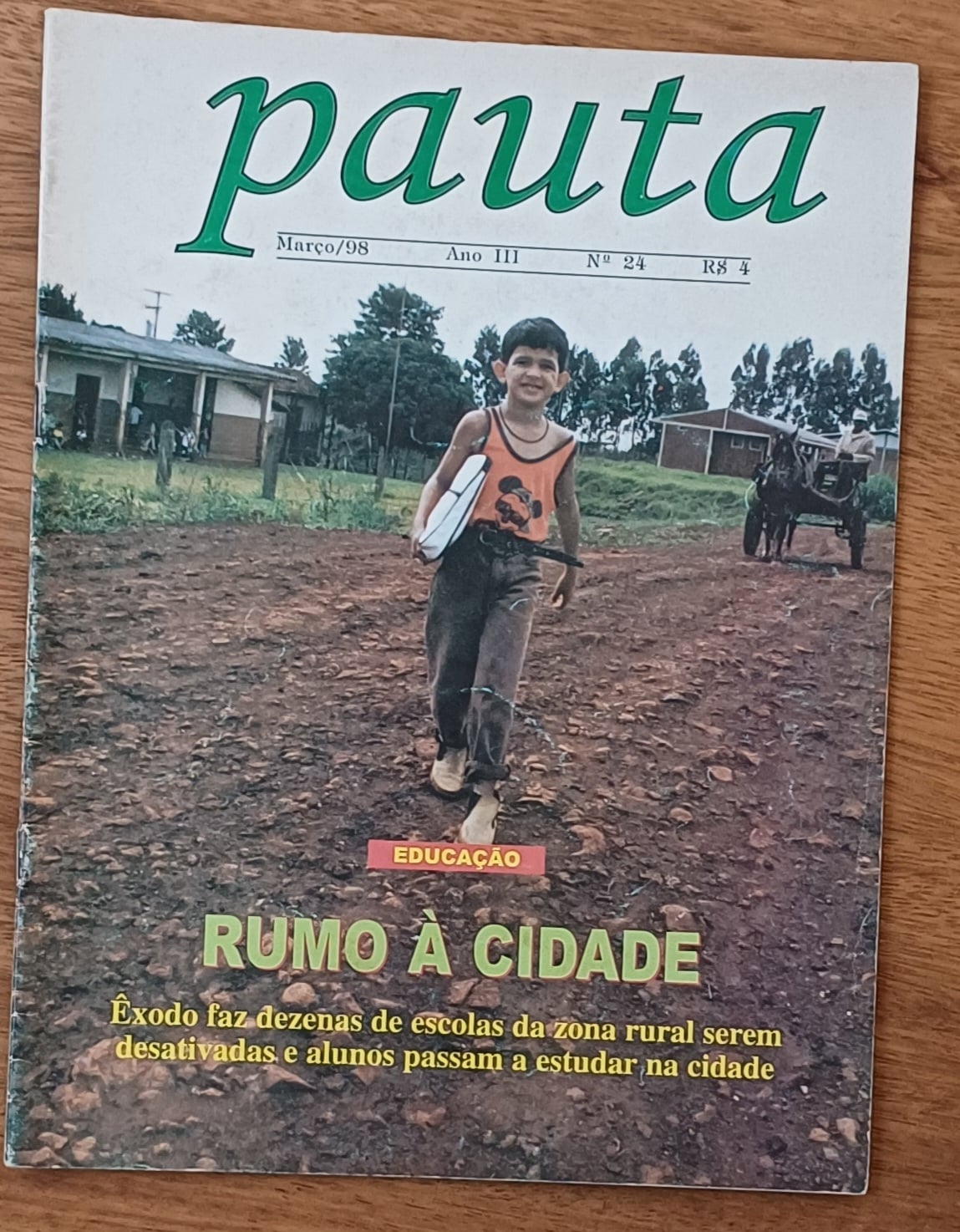 | Casa do Colecionador Revista Pauta 24. Campo Mourão 1998. Rumo a cidade.