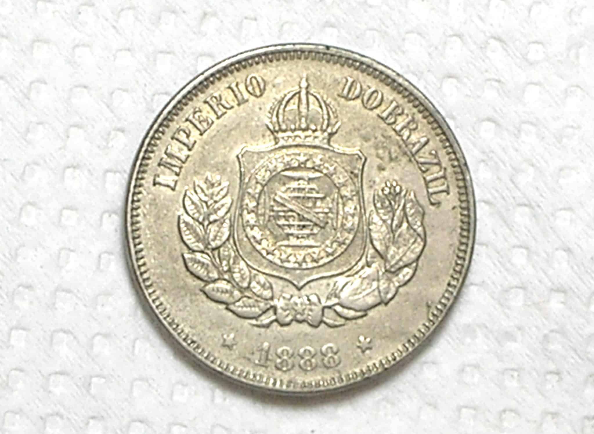 | Casa do Colecionador 50 Réis - 1888 / Fundo Linhado / Flor de Cunho Total / m550