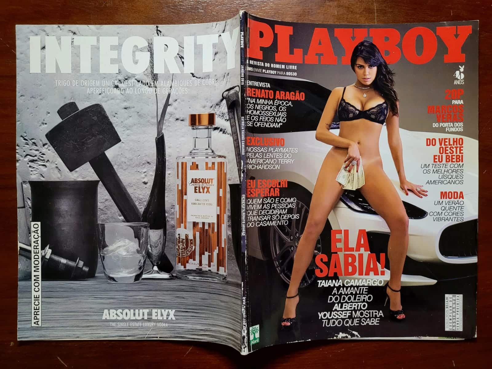 | Casa do Colecionador Playboy Nº 476 | Taiana Camargo (A Amante do Doleiro) | Exemplar de Assinante com Pôster | (Janeiro/2015)