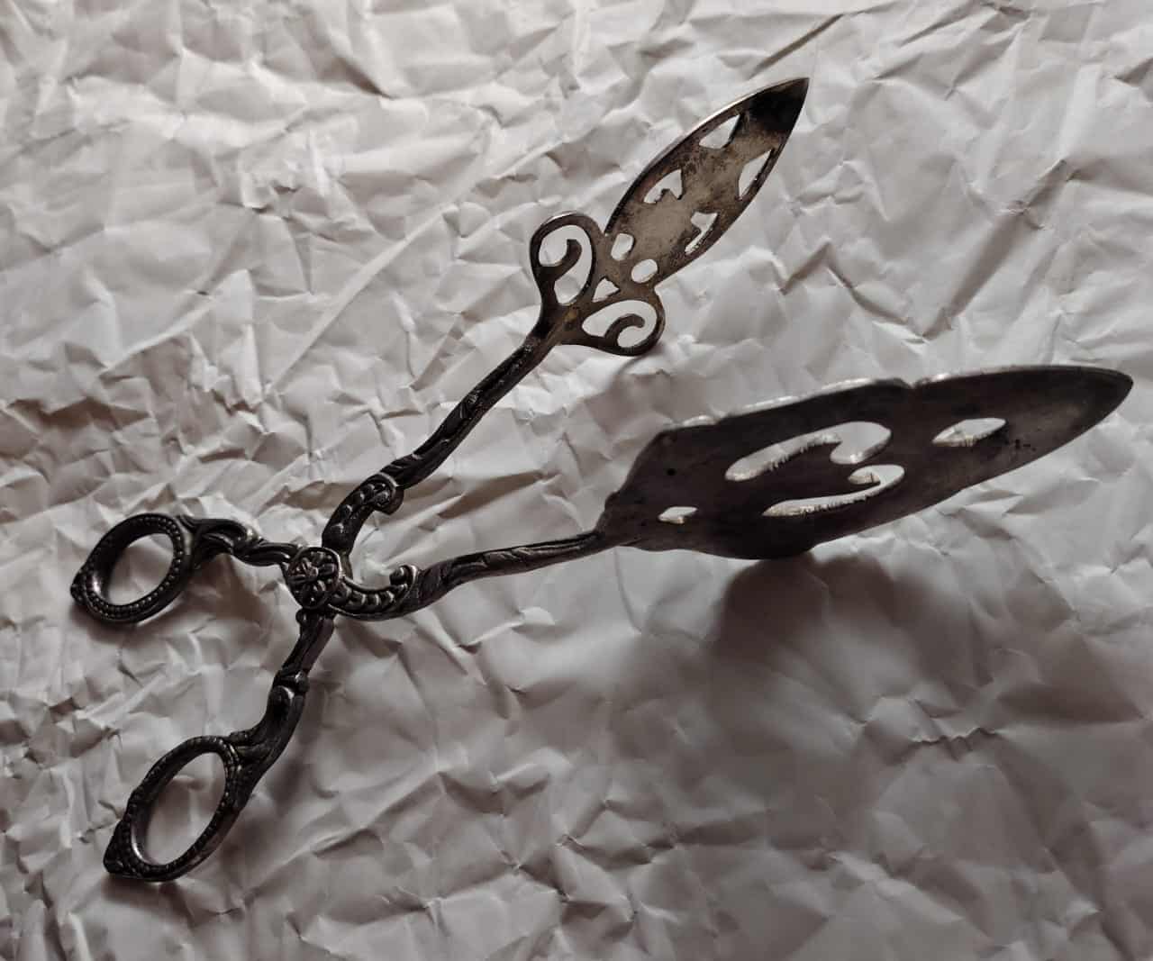 | Casa do Colecionador Antiga Pinça Pegador de Sanduíche.em Metal década 40
