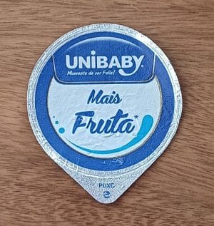 Embalagem tampa lacre. Alimentos Unibaby mais fruta.