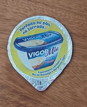 Embalagem tampa lacre. Alimentos Vigor mix.