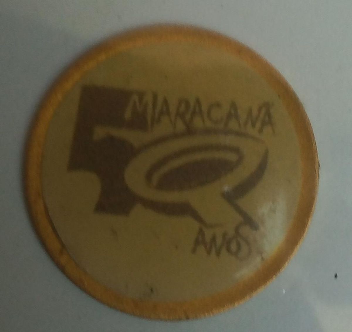 | Casa do Colecionador Estadio Maracanã Imã Geladeira + Pin Maracanã 50 Anos - RARIDADE