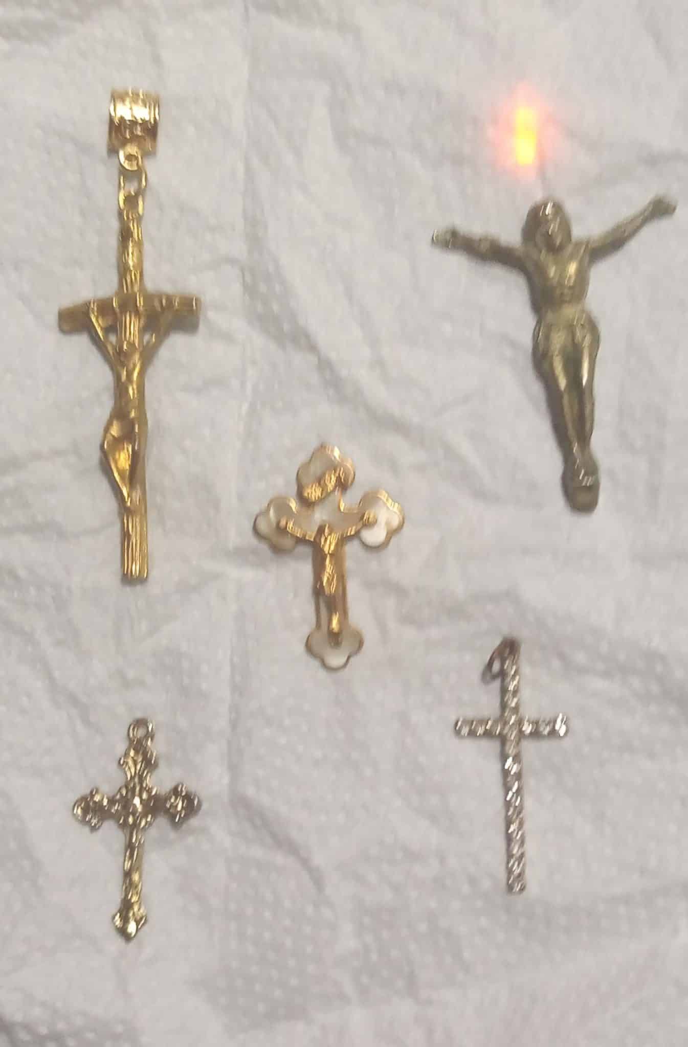 | Casa do Colecionador kit vintage crucifixos 5 unidades