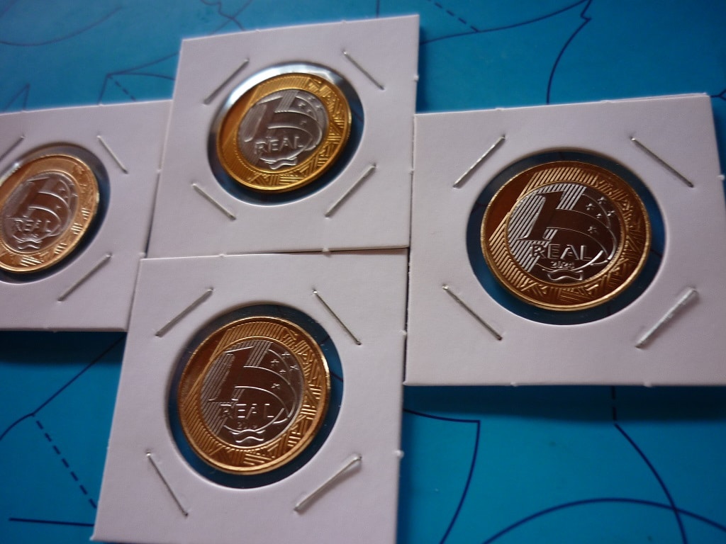 | Casa do Colecionador 4 MOEDAS COMEMORATIVAS FC (1 BANDEIRA,1 BEIJA-FLOR,1 30ANOS , 1 60ANOS BC ) LINDAS.