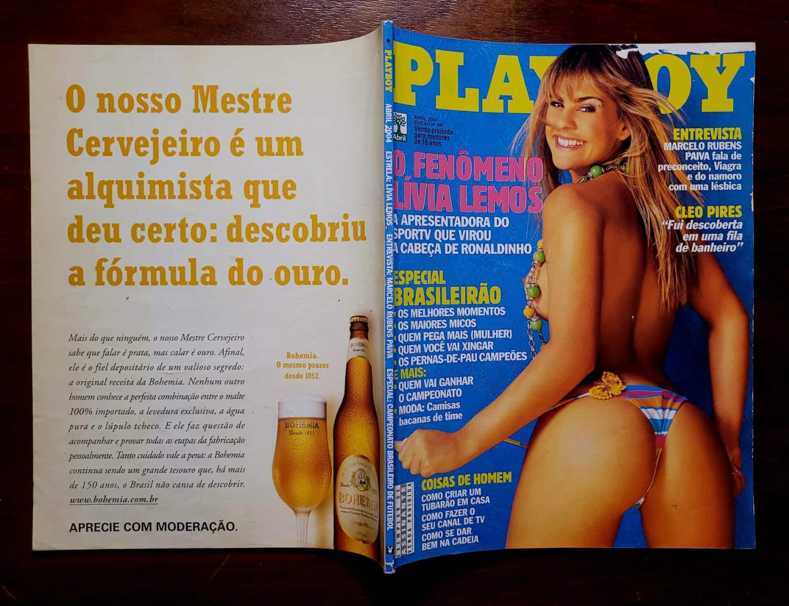 | Casa do Colecionador Playboy Nº 345 | Abril 2004 | Lívia Lemos | Especial Brasileirão | Exemplar de Assinante | Pôster Presente