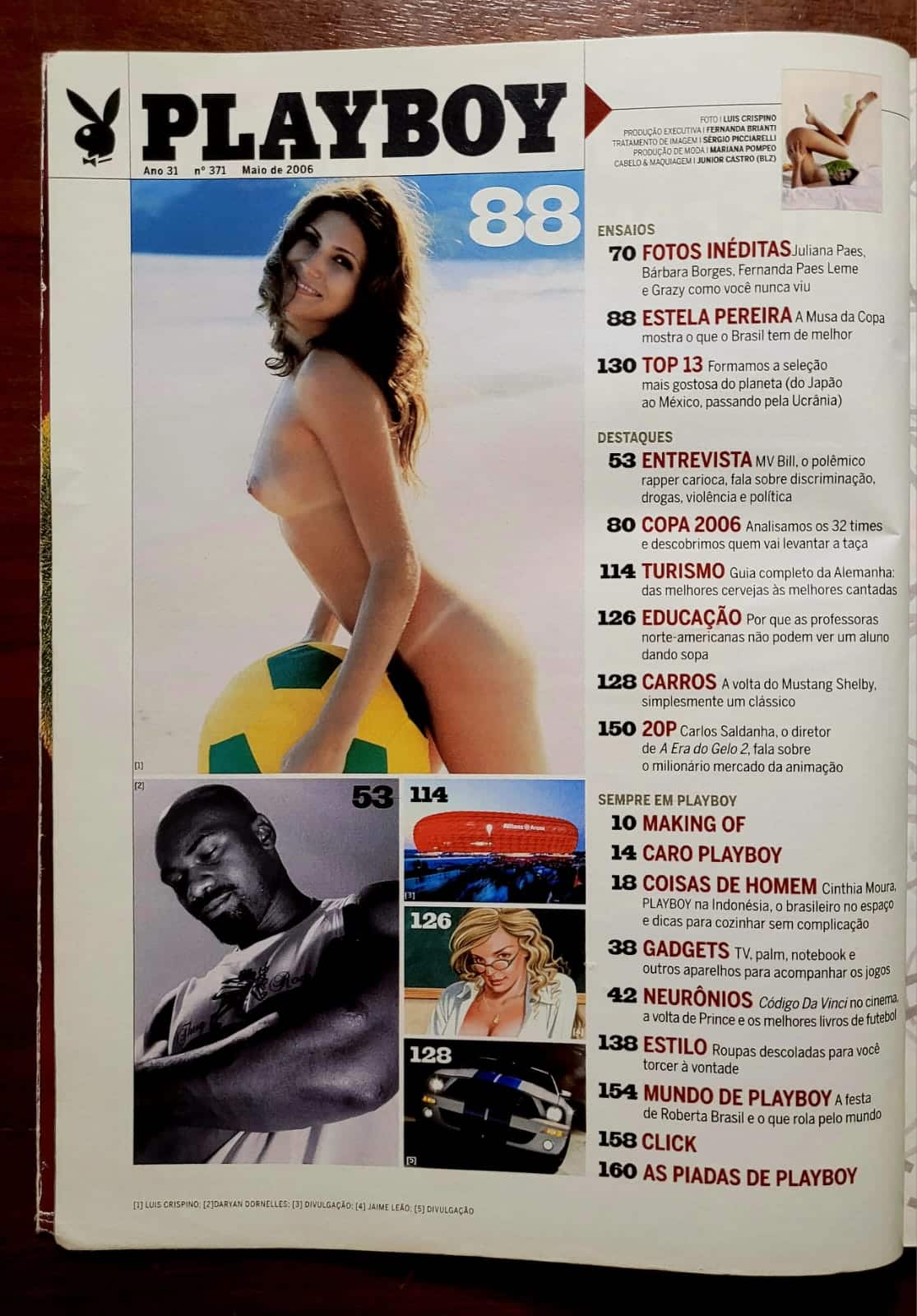 | Casa do Colecionador Playboy Nº 371 | Maio 2006 | Estela Pereira — Musa da Copa 2006 | Pôster Presente | Exemplar de Assinante