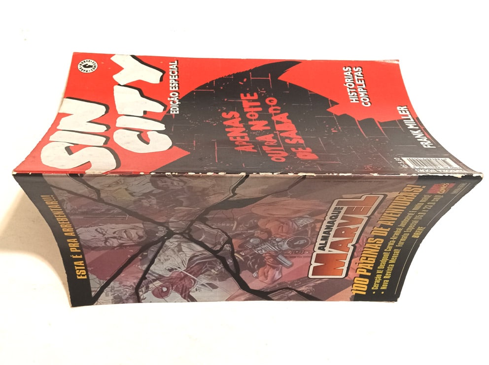 | Casa do Colecionador Sin City - Apenas Outra Noite de Sábado. Pandora Books – 2001.