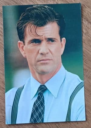 Cartão tipo postal Mel Gibson tamanho 15x10cm.