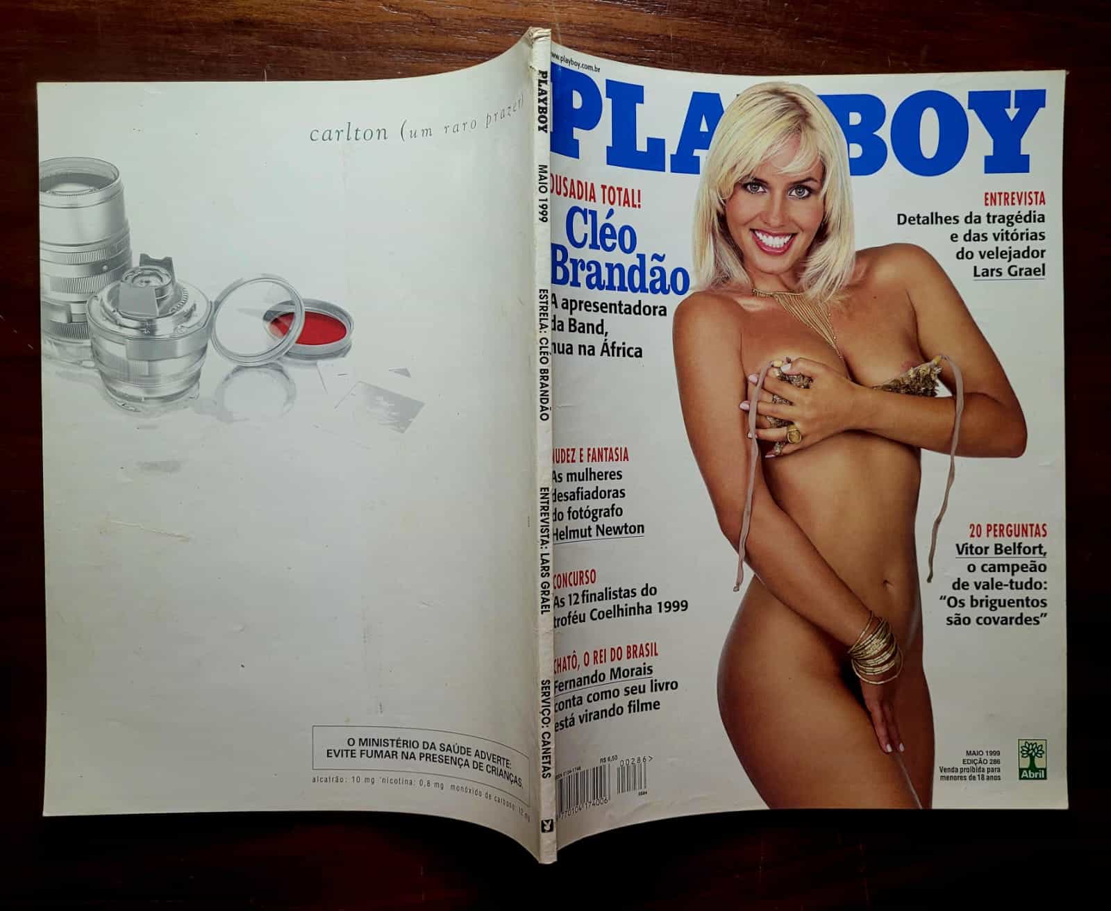 | Casa do Colecionador Playboy Nº 286 | Maio de 1999 | Cléo Brandão | Ousadia Total na África | Pôster de Donna D'Errico