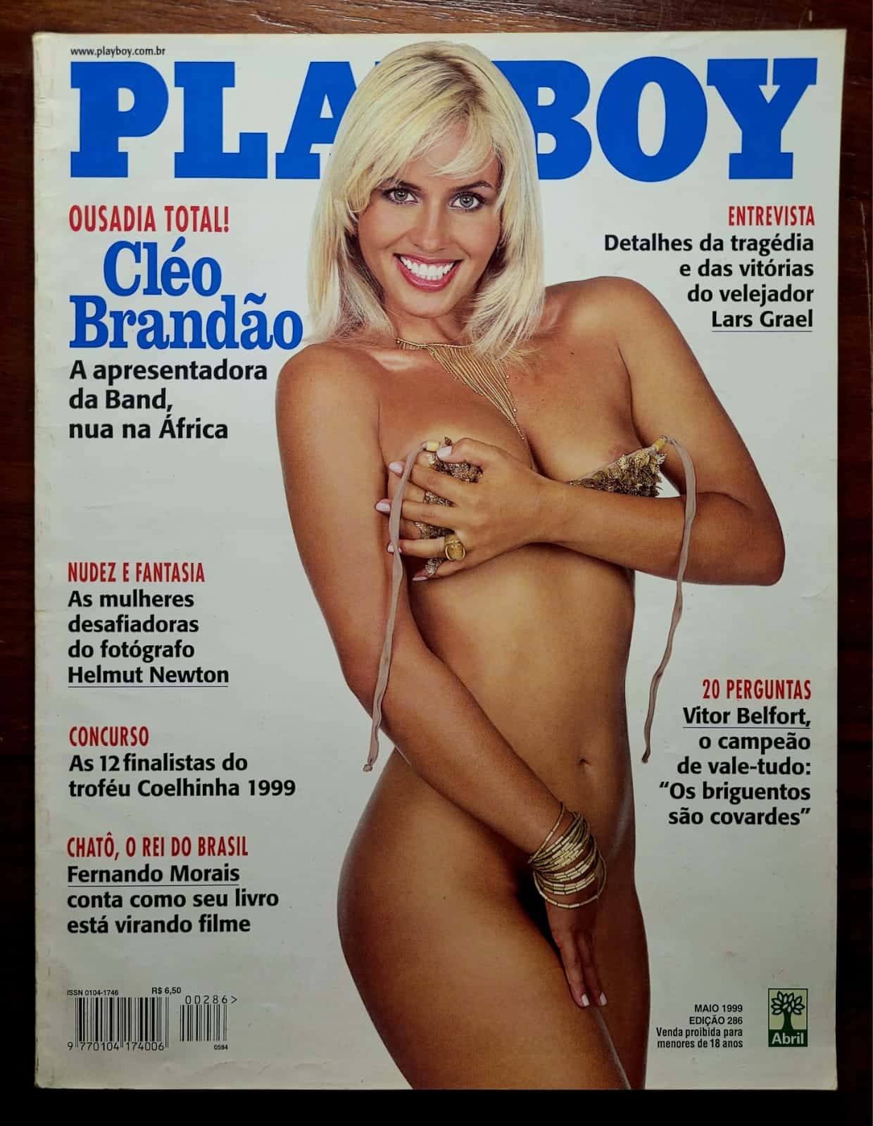 | Casa do Colecionador Playboy Nº 286 | Maio de 1999 | Cléo Brandão | Ousadia Total na África | Pôster de Donna D'Errico
