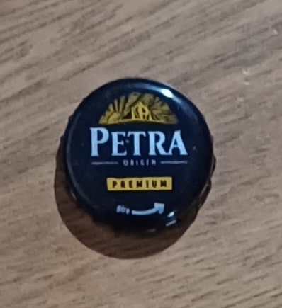 | Casa do Colecionador Tampinha de cerveja Petra origem premium.