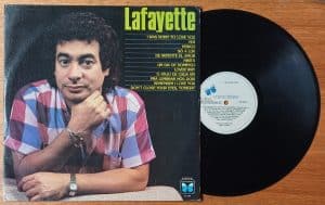 Vinil lp Lafayette. Yes perigo Só a lua Dia de domingo.