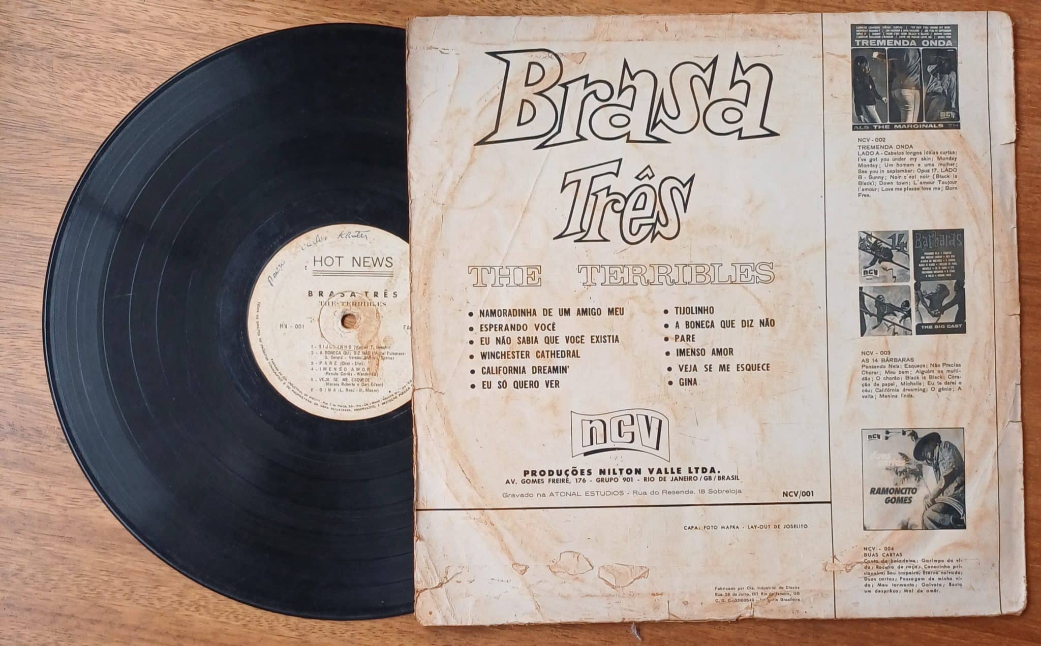 | Casa do Colecionador Vinil lp The Terribles Brasa Três. Namoradinha de um amigo meu Esperando você.
