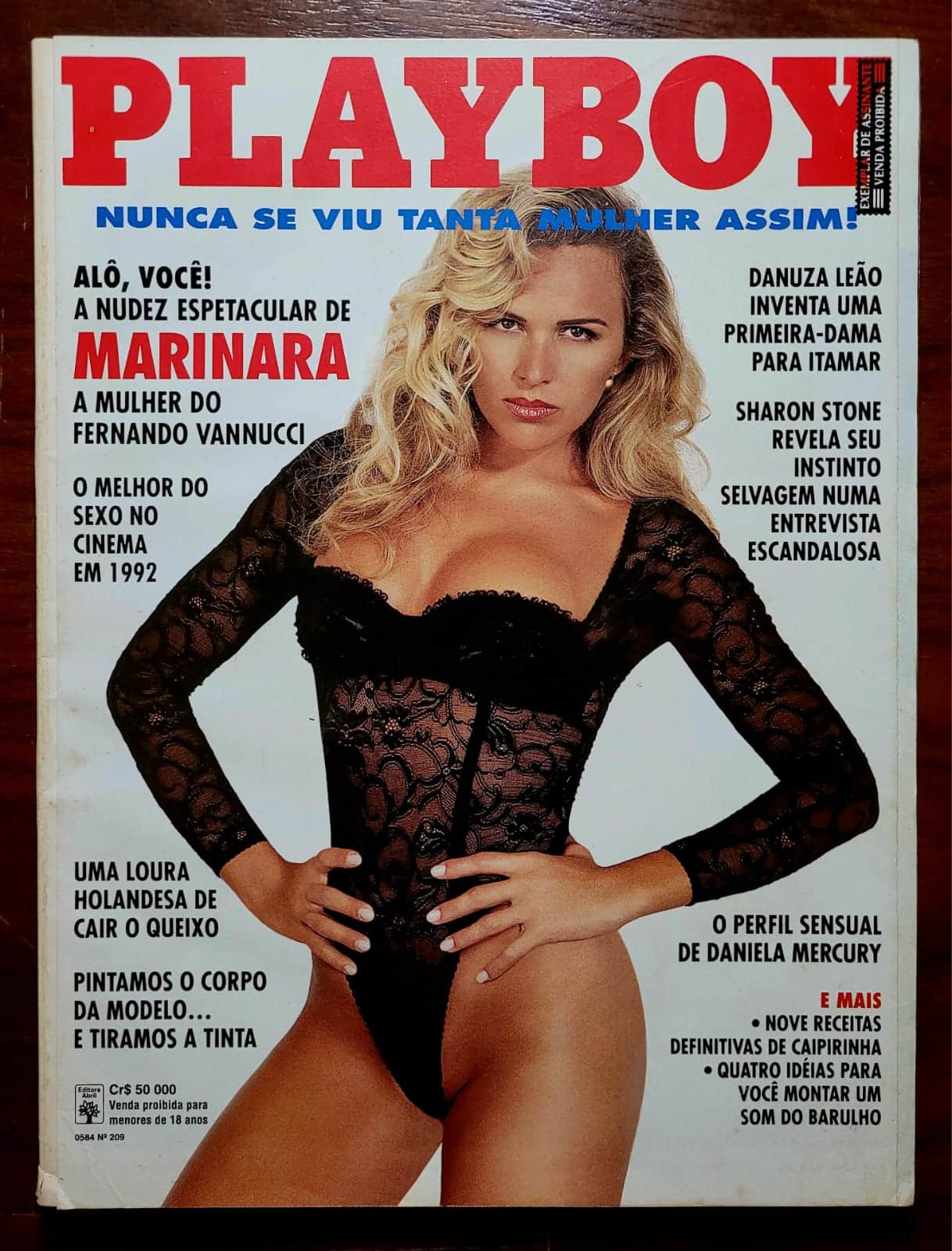 | Casa do Colecionador Playboy Nº 209 | Dezembro de 1992 | Marinara Costa | Exemplar de Assinante | Pôster Presente
