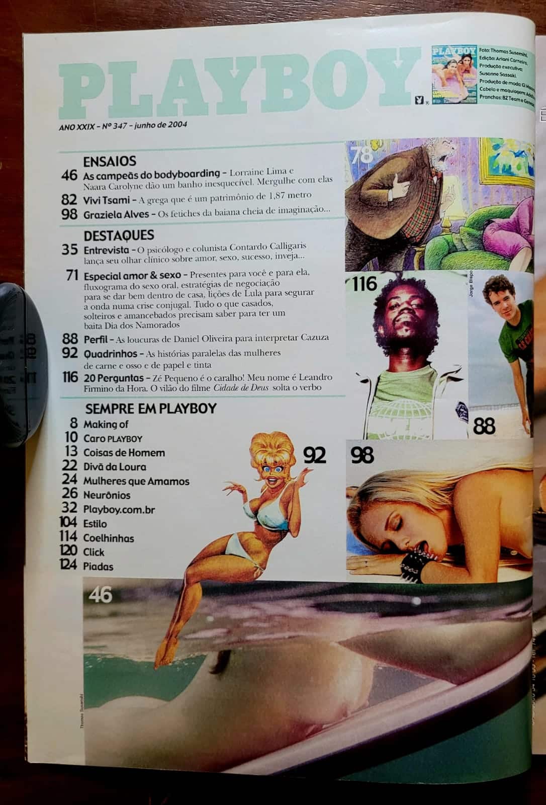 | Casa do Colecionador Playboy Nº 347 | Junho/2004 | Naara Carolyne e Lorraine Lima | Campeãs de Bodyboarding | Variante Promocional de Capa | Pôster Duplo Presente