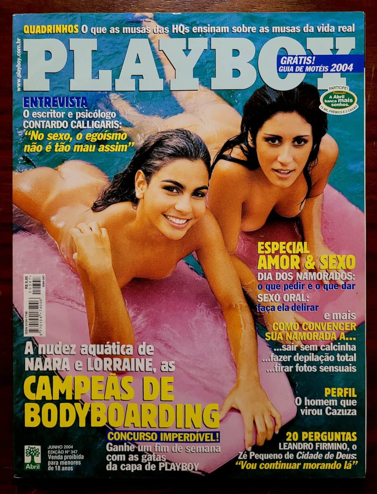 | Casa do Colecionador Playboy Nº 347 | Junho/2004 | Naara Carolyne e Lorraine Lima | Campeãs de Bodyboarding | Variante Promocional de Capa | Pôster Duplo Presente