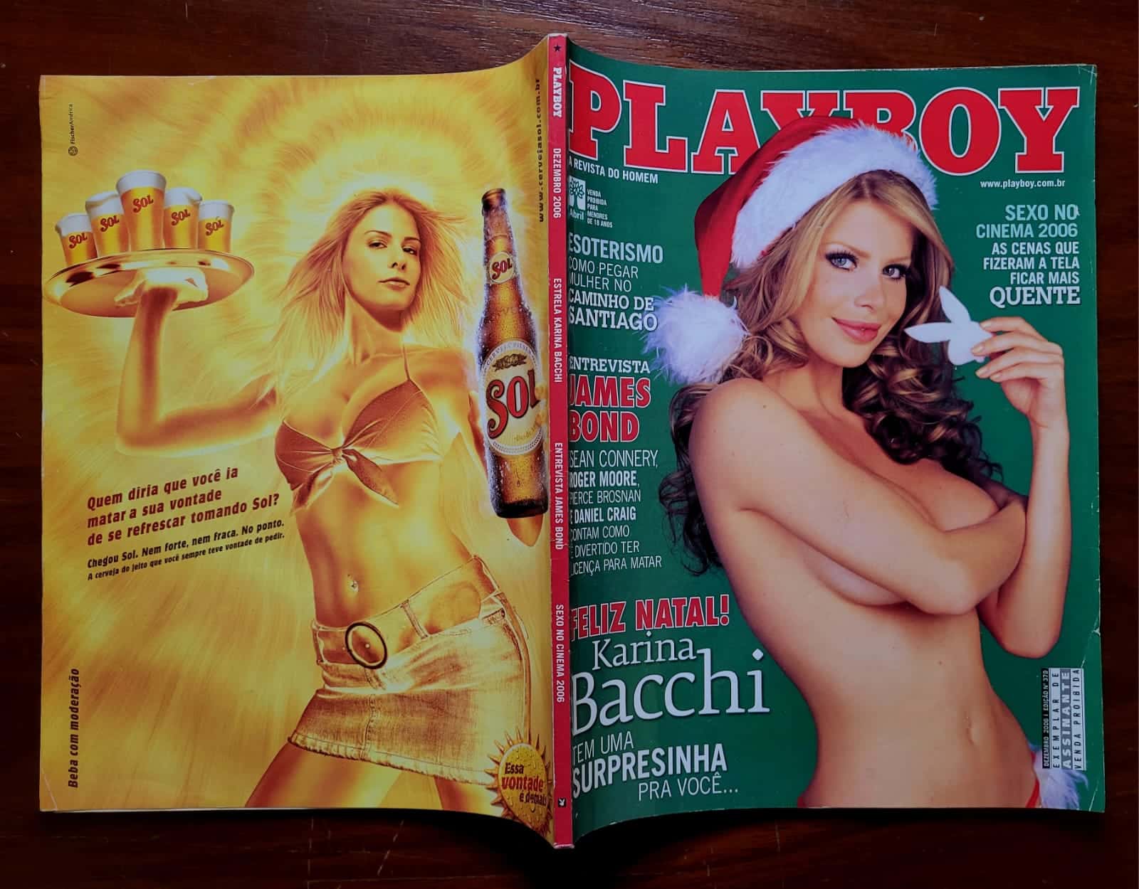 | Casa do Colecionador Playboy Nº 379 | Dezembro/2006 | Karina Bacchi — Feliz Natal! | Exemplar de Assinante | Pôster Presente