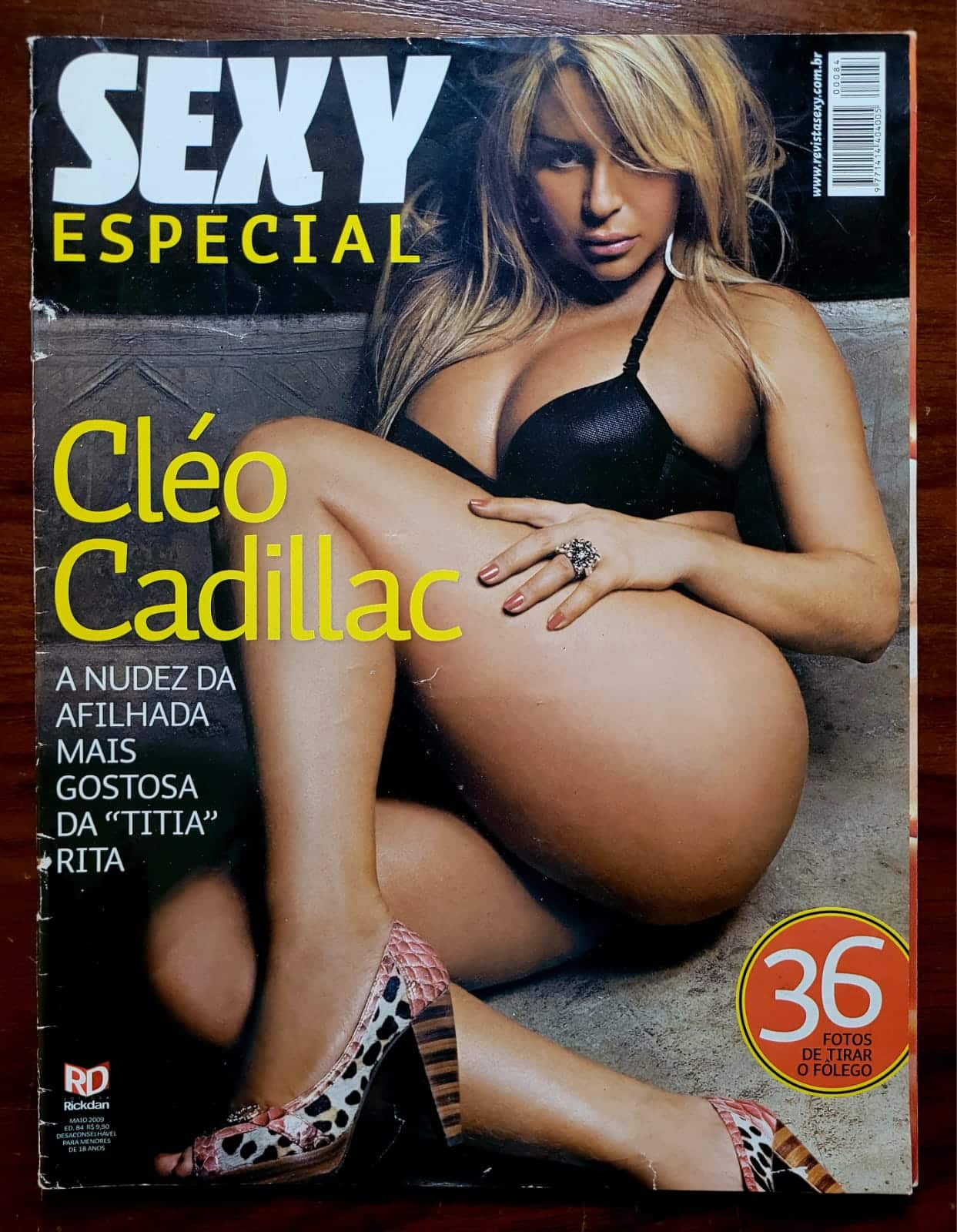 | Casa do Colecionador Revista Sexy Especial Nº 84 | Maio/2009 | Cléo Cadillac | 42 Páginas de Ensaio Exclusivo | Afilhada de Rita Cadillac