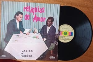Vinil lp Vadico e Vidoco Reliquias de amor. Capacete de aço Recordação.