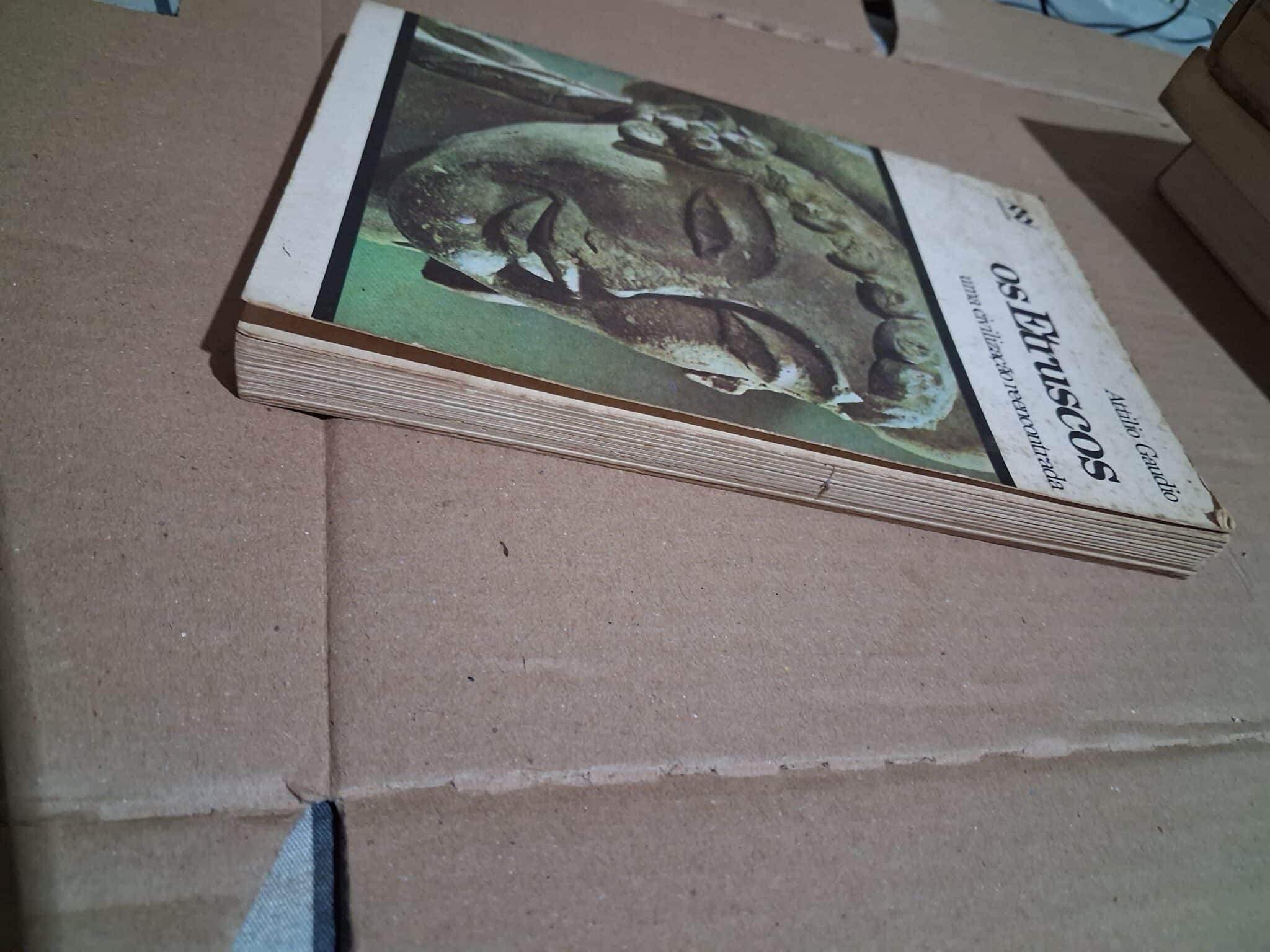 | Casa do Colecionador livro os etruscos uma civilizaçao reencontrada attilio gaudio - Imagem 3