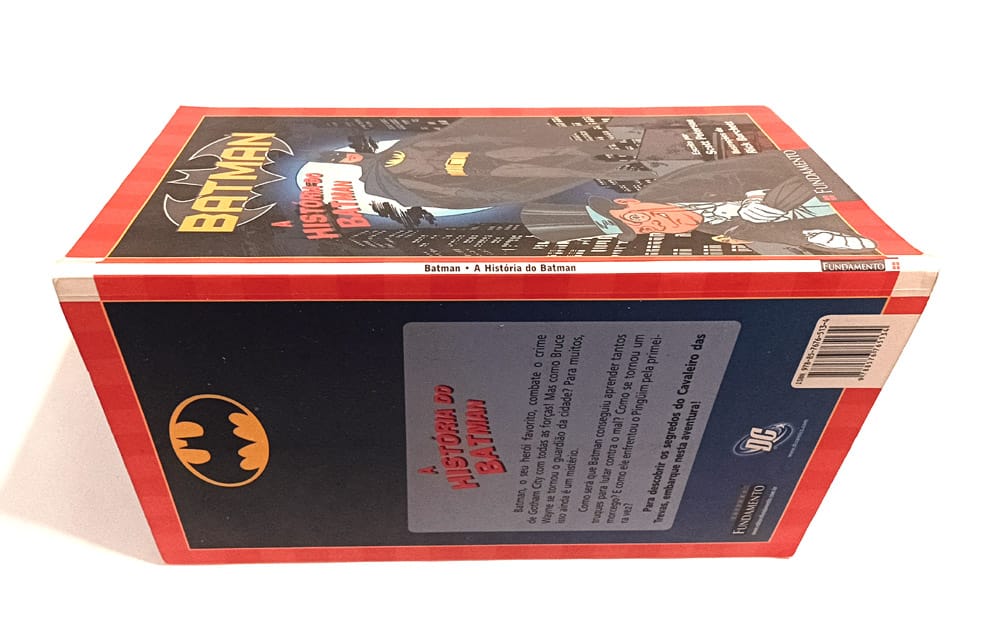 | Casa do Colecionador Batman – A História do Batman. Fundamento - 2008.