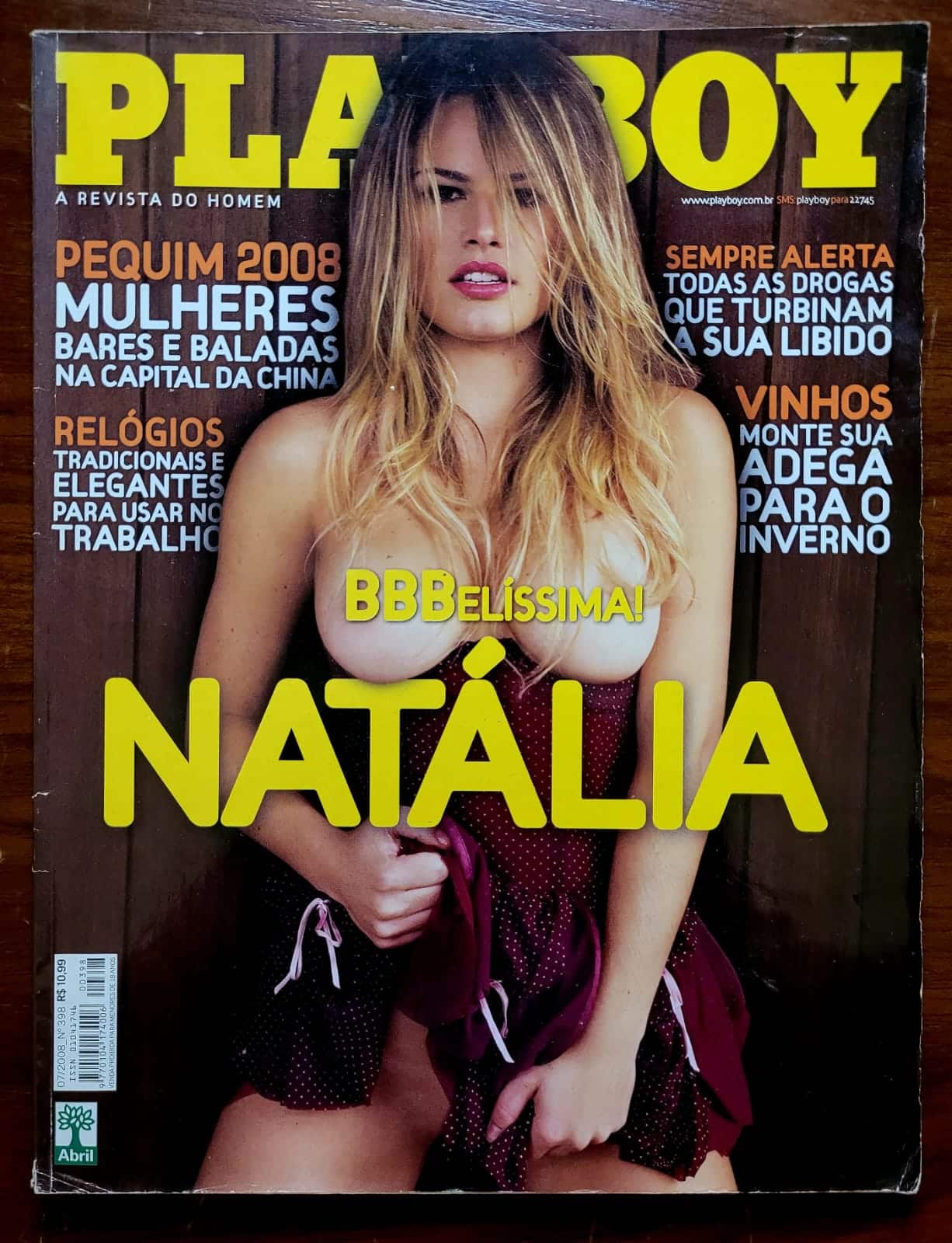 | Casa do Colecionador Playboy Nº 398 | Julho/2008 | Natália Casassola do BBB 8 | Exemplar de Banca com pôster presente | Edição muito lembrada